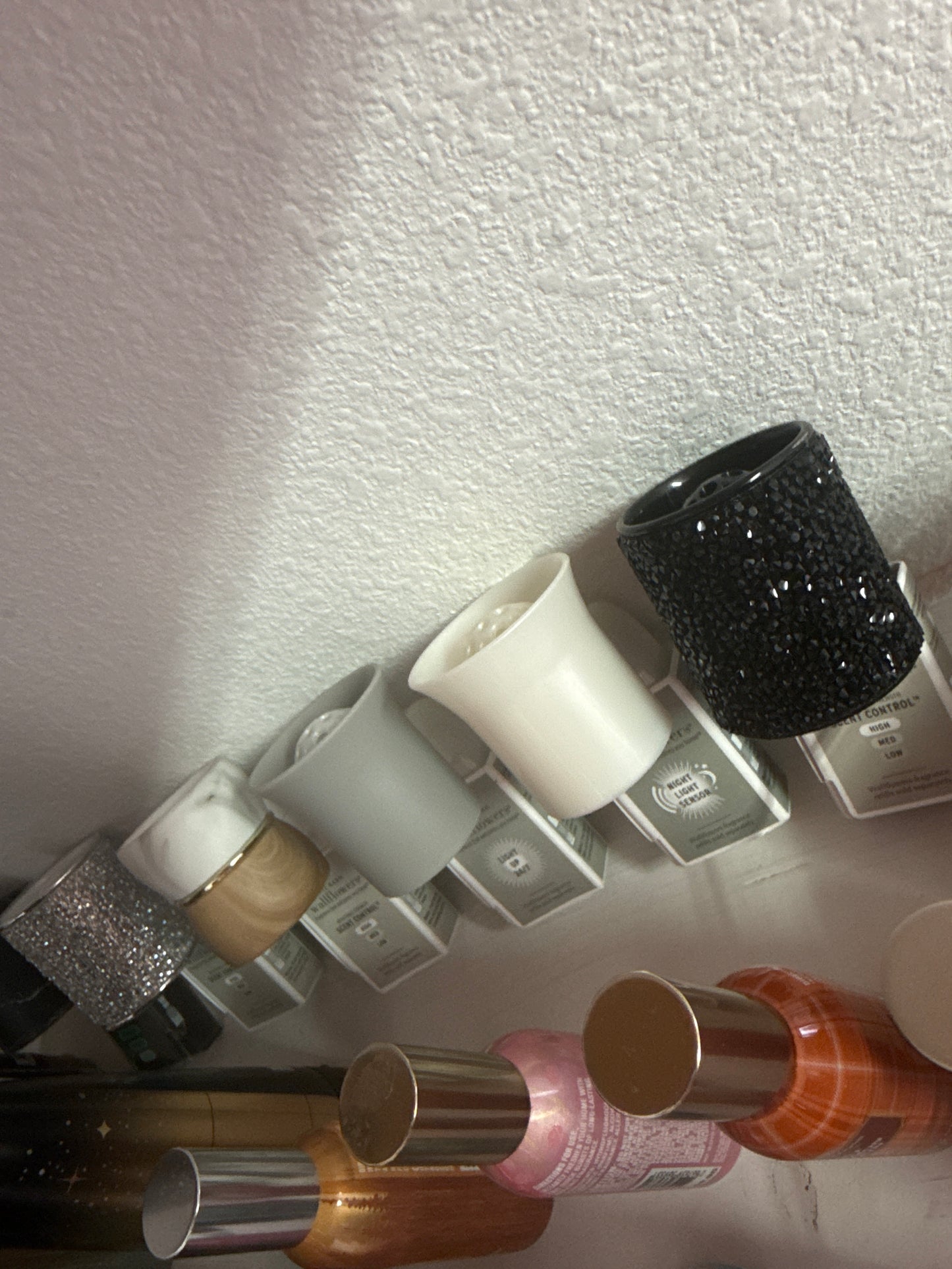 Blissful Whisper - Wallflower